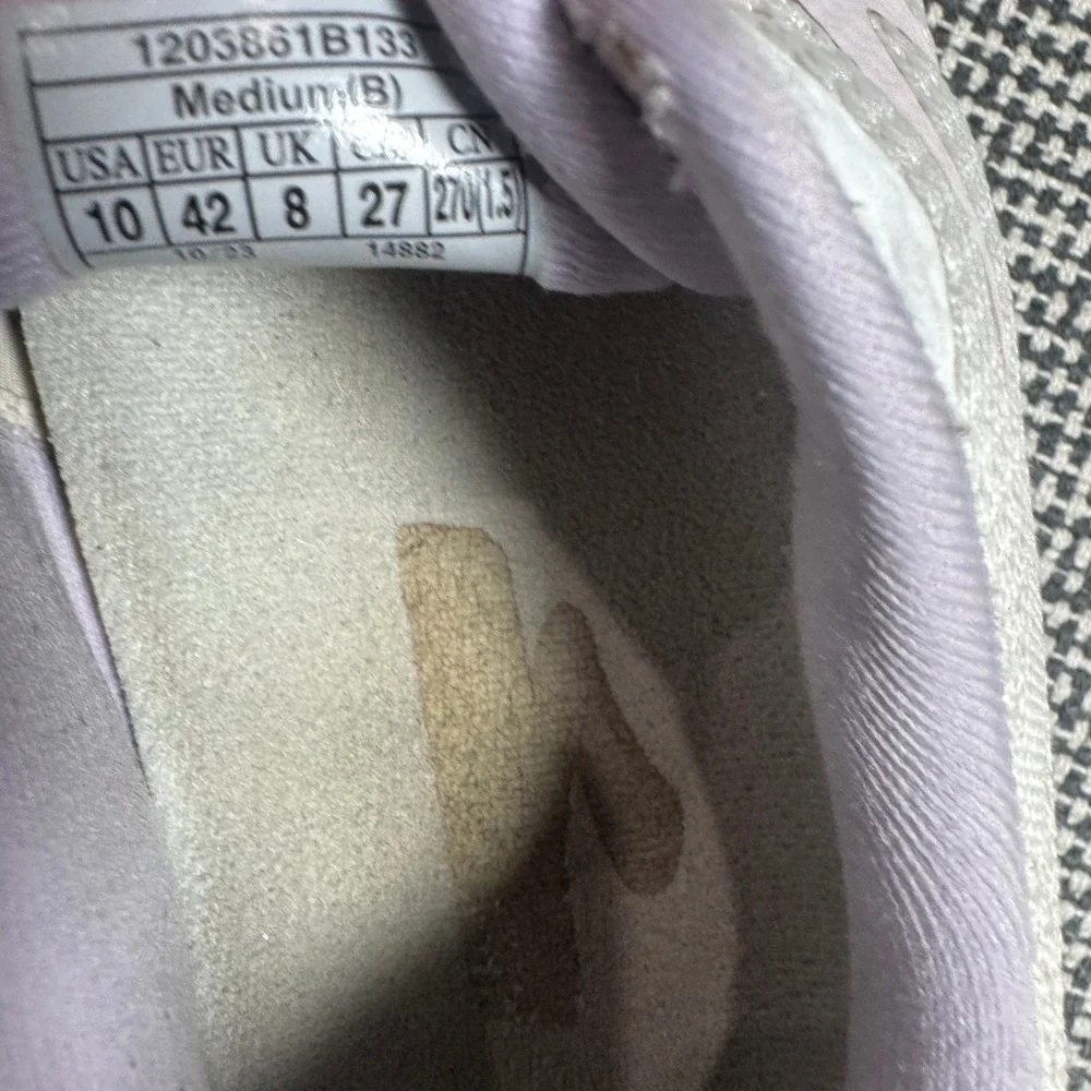 Brooks women size